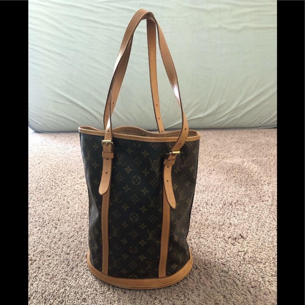 Louis Vuitton GM Bucket